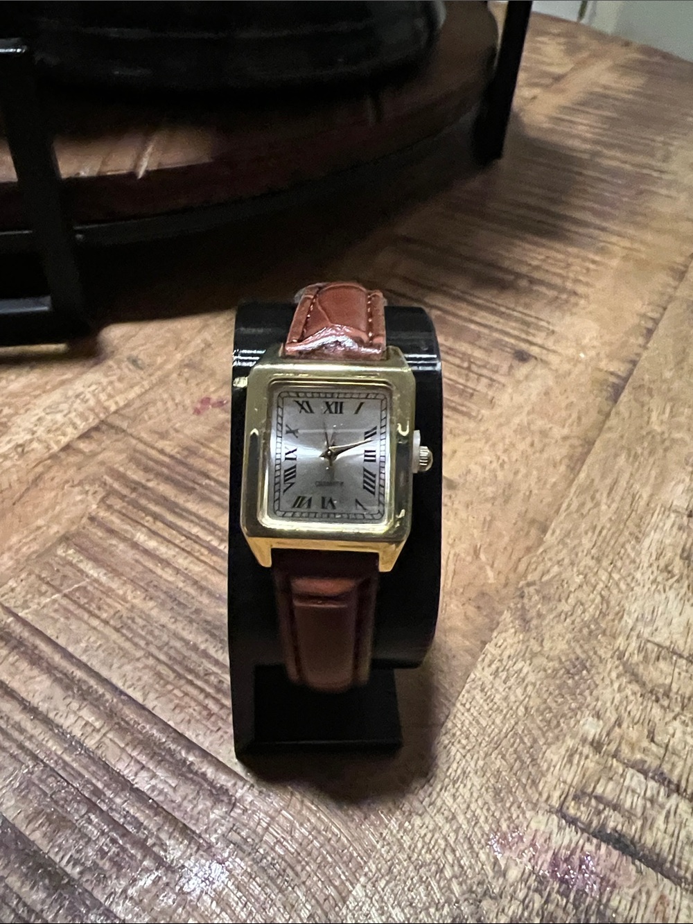 Classic Men's Brown Leather Strap Watch with Gold Case